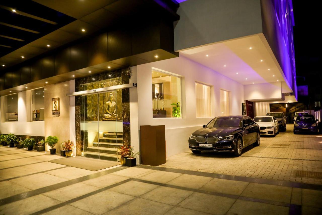S Hotel 3*